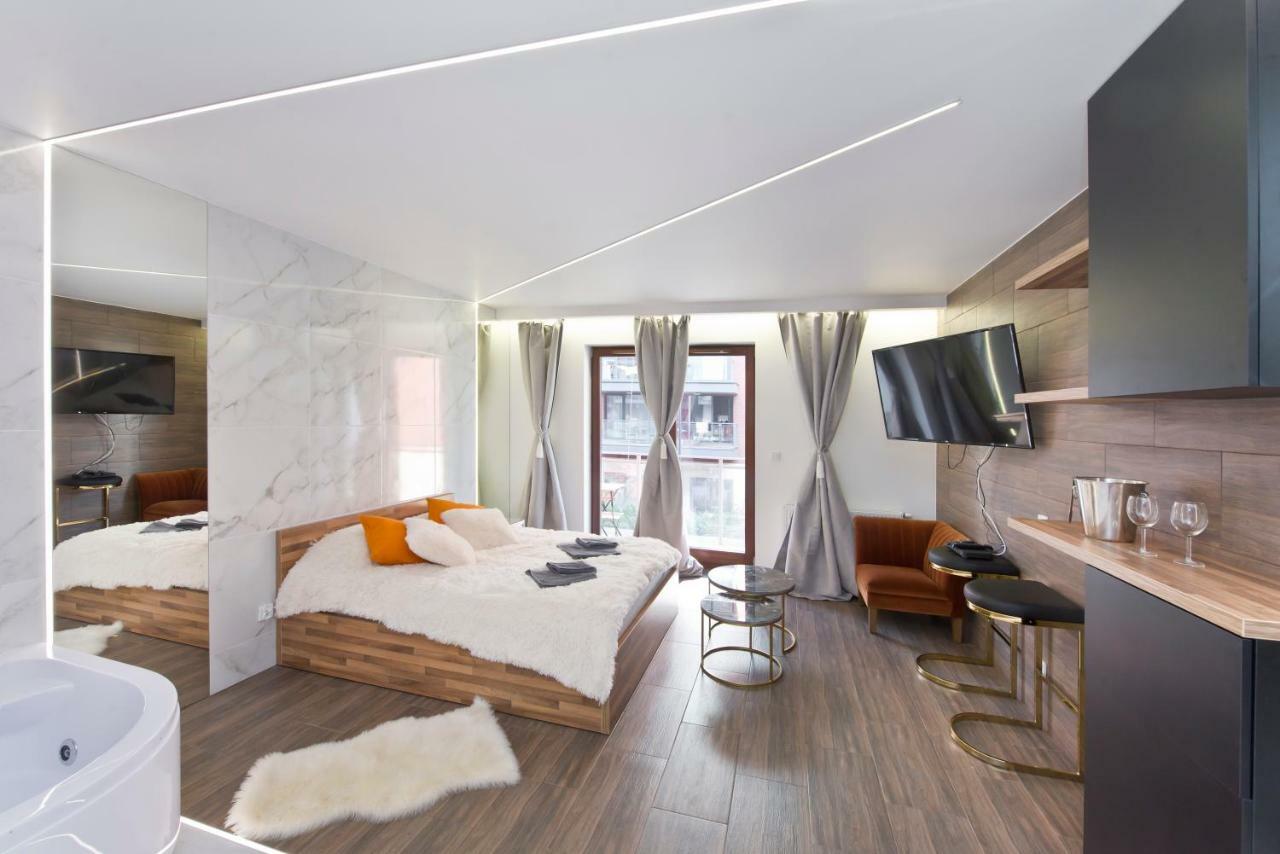 Yourapart Chmielna Park Exclusive Z Wanna Wolnostojaca Lub Jacuzzi Gdansk Exterior photo